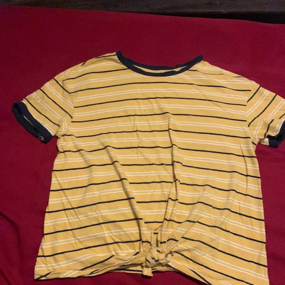 Woman’s top. Clean, Pet/smoke free home.